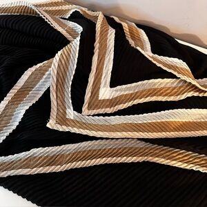 ETNICO - Women’s, Scarf, Sarong, Wrap, Black Tan Silver, Approx 108 x 104 EUC